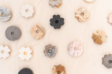 Cargar imagen en el visor de la galería, SET DE CANDELABROS DE MÁRMOL