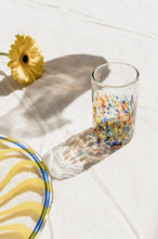 Cargar imagen en el visor de la galería, VASO MARÍA PINTAS